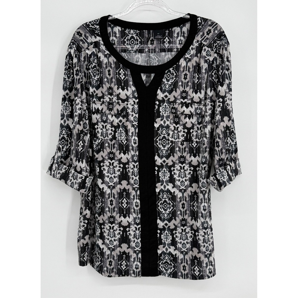 New Directions Woman Sz 3X Black White Ikat Damask 3/4 Roll Tab Sleeve Knit Top